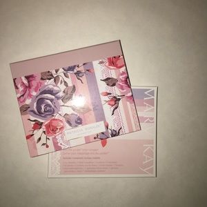 Mary kay into the garden color compact